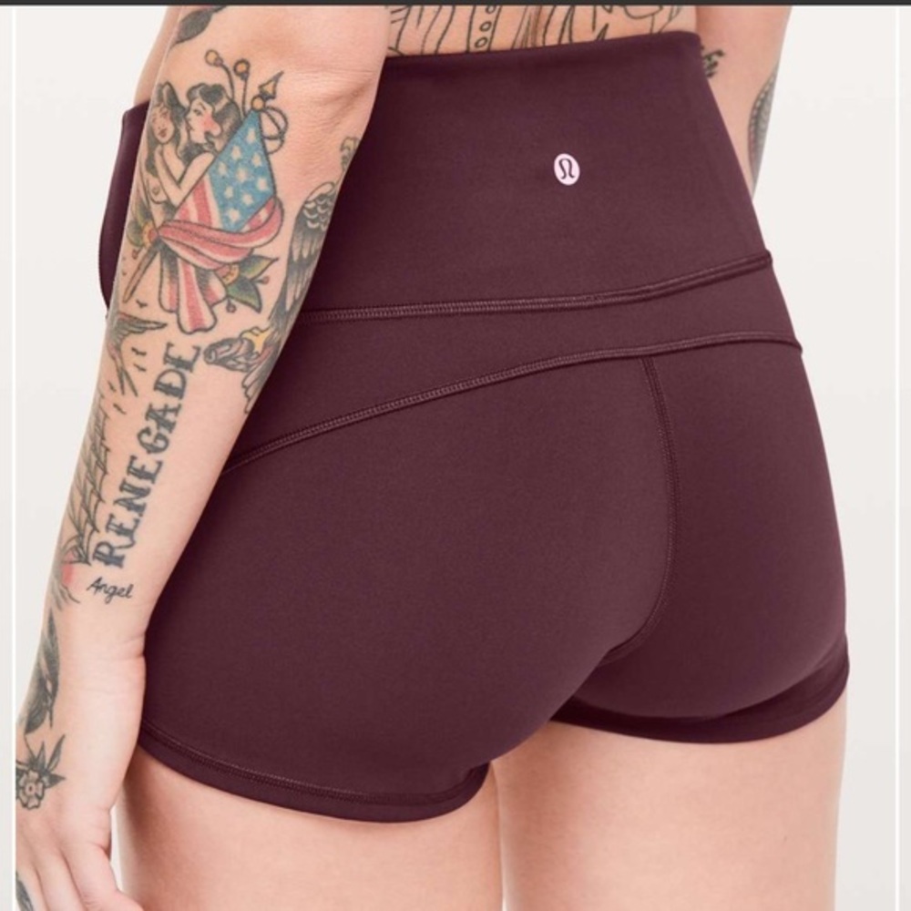 Lululemon In Movement Short *Everlux 2.5" - Sz 6
